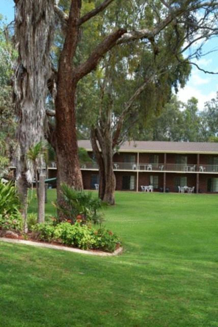 Tocumwal Golf Resort Exteriör bild